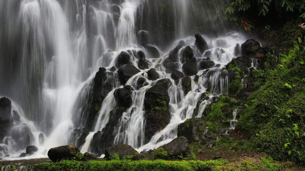 azores waterfall 