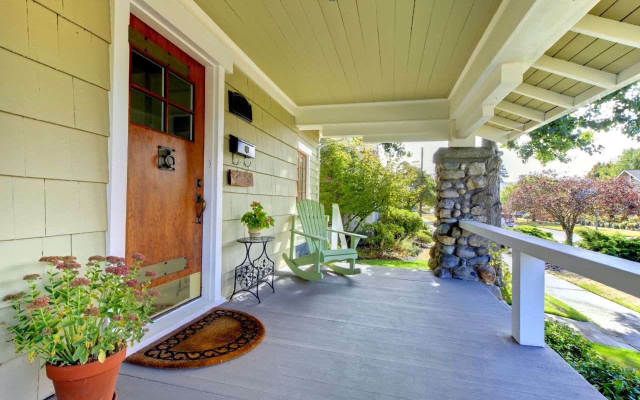 5 Essentials for Decorating Your New Front Porch