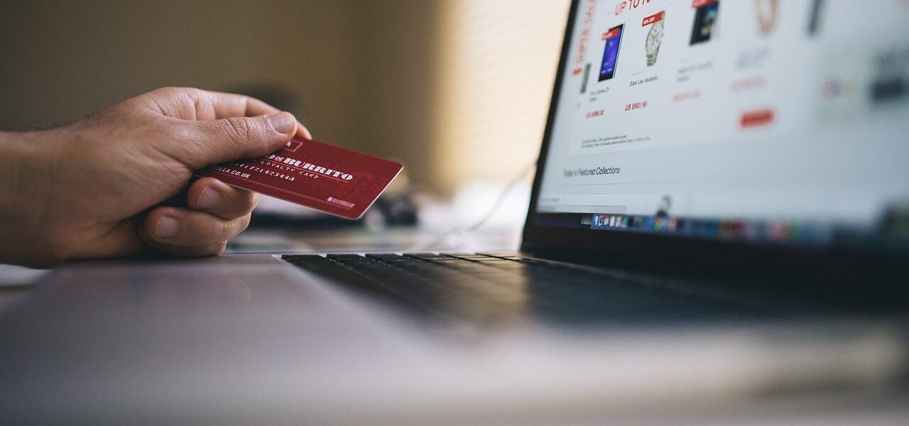 Building Trust in the Digital Age: Ensuring a Safe and Seamless Online Shopping Experience