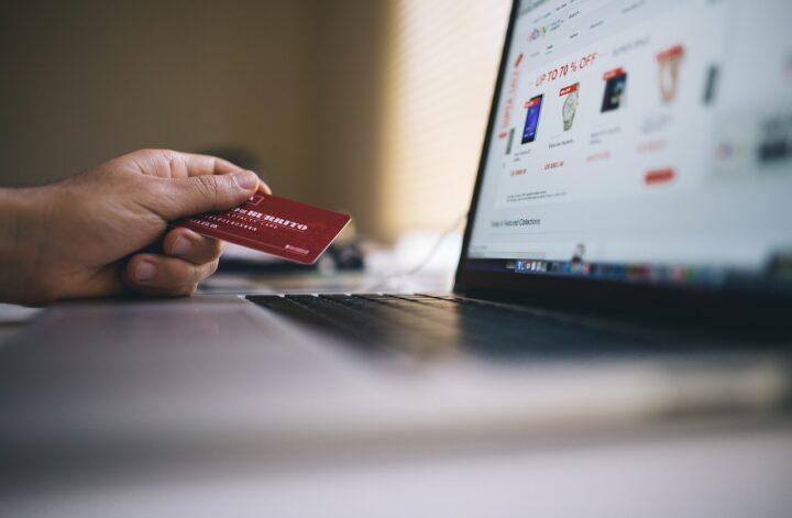 Building Trust in the Digital Age: Ensuring a Safe and Seamless Online Shopping Experience