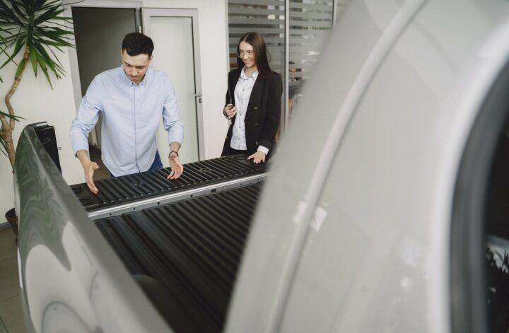 Selling Your Car? Here's How To Avoid Being Taken Advantage Of