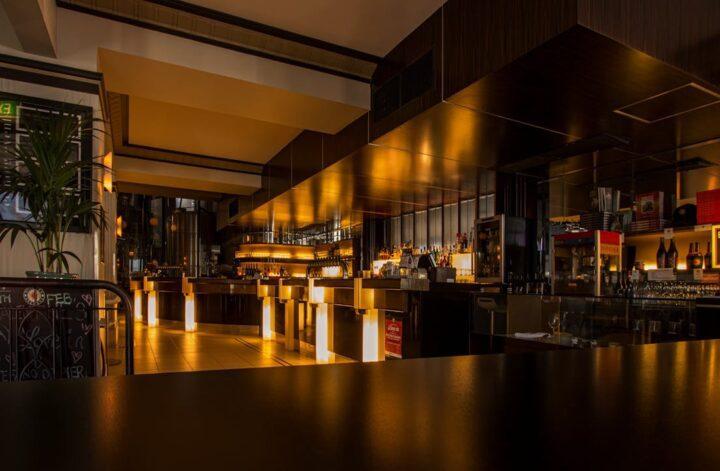 Is Your Restaurant Struggling? Here's What You Need To Do