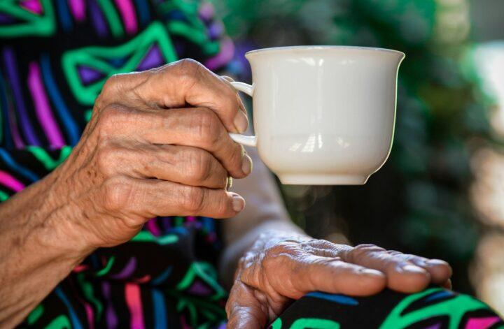 Why More Families Are Choosing Home Care