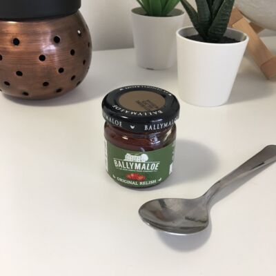 Now here was a new thing to try. Pick up 2 bread slices, pour over one sliced cheese or if you have, cold cut meat slices and add a spoon or this relish. It's absolutely gorgeous!